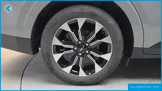 KIA CARNIVAL DIESEL 9-SEATER PRESTIGE