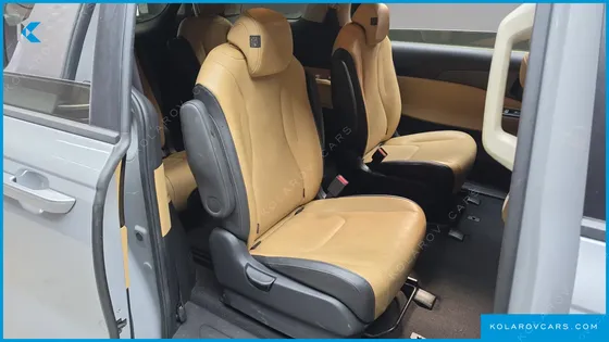 KIA CARNIVAL DIESEL 9-SEATER PRESTIGE