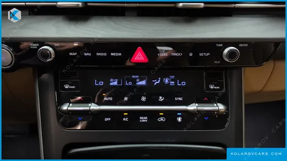 KIA CARNIVAL DIESEL 9-SEATER PRESTIGE