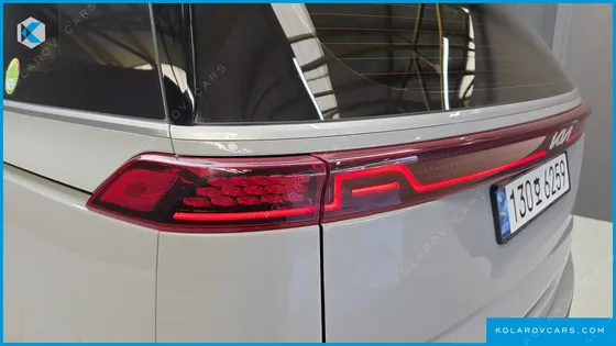 KIA CARNIVAL DIESEL 9-SEATER PRESTIGE
