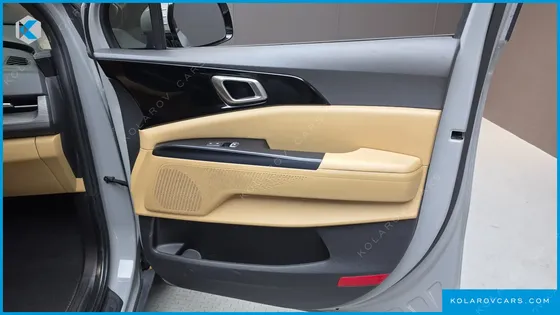 KIA CARNIVAL DIESEL 9-SEATER PRESTIGE