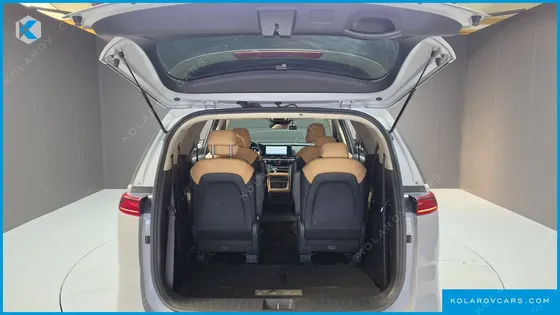 KIA CARNIVAL DIESEL 9-SEATER PRESTIGE