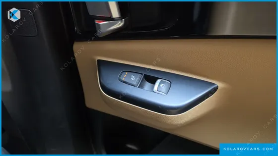 KIA CARNIVAL DIESEL 9-SEATER PRESTIGE
