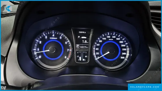 HYUNDAI GRANDEUR HG240 MODERN
