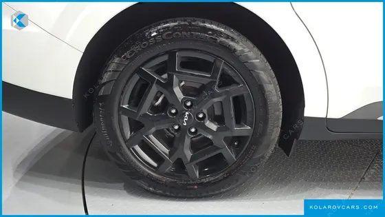 KIA CARNIVAL DIESEL 9-SEATER GRAVITY