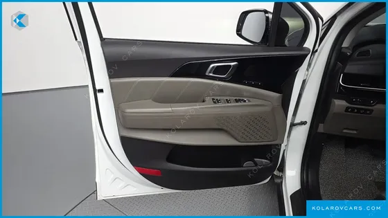 KIA CARNIVAL DIESEL 9-SEATER GRAVITY