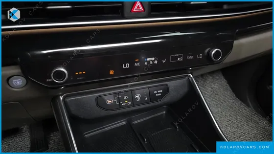 KIA CARNIVAL DIESEL 9-SEATER GRAVITY