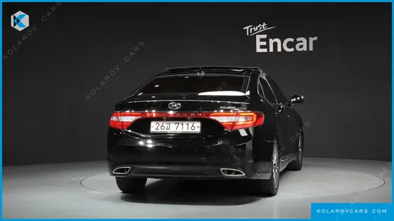 HYUNDAI GRANDEUR HG240 MODERN