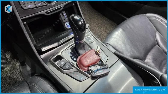 HYUNDAI GRANDEUR HG240 MODERN