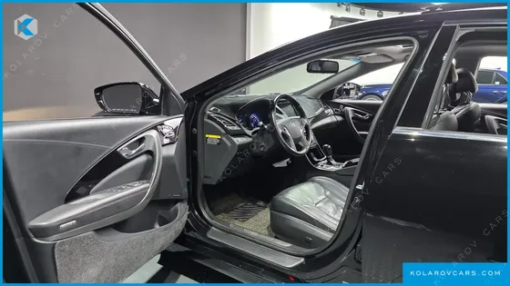 HYUNDAI GRANDEUR HG240 MODERN