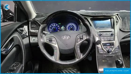HYUNDAI GRANDEUR HG240 MODERN
