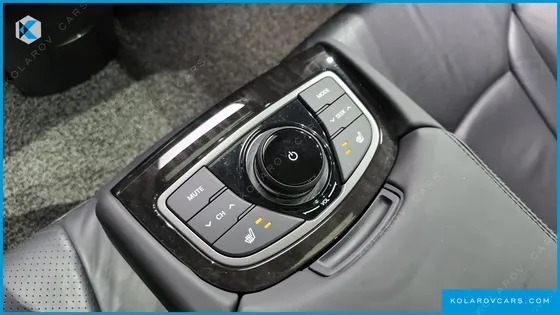 HYUNDAI GRANDEUR HG240 MODERN