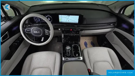 KIA CARNIVAL GASOLINE 7-SEATER SIGNATURE