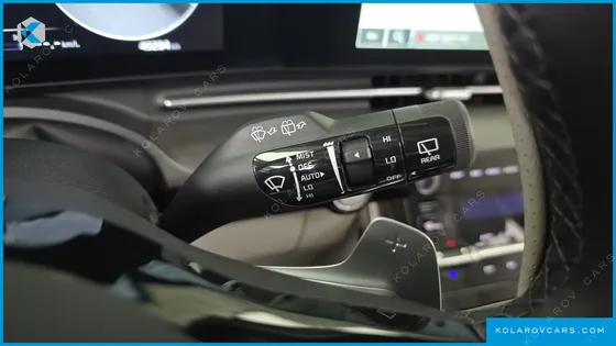 KIA CARNIVAL GASOLINE 7-SEATER SIGNATURE