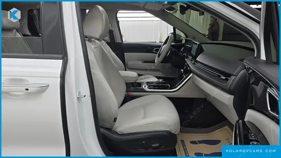 KIA CARNIVAL GASOLINE 7-SEATER SIGNATURE