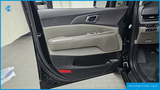 KIA CARNIVAL HEV 9SEATER NOBLESS