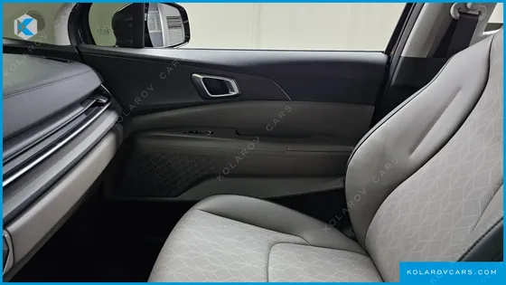 KIA CARNIVAL HEV 9SEATER NOBLESS