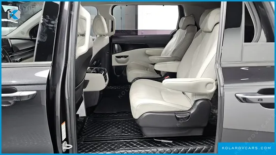 KIA CARNIVAL DIESEL 9-SEATER NOBLESSE