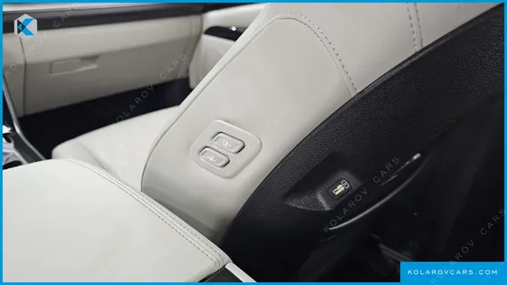 KIA CARNIVAL DIESEL 9-SEATER NOBLESSE