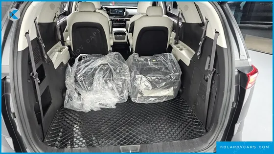 KIA CARNIVAL DIESEL 9-SEATER NOBLESSE