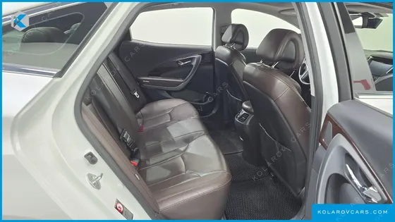 HYUNDAI GRANDEUR HG240 MODERN COLLECTION