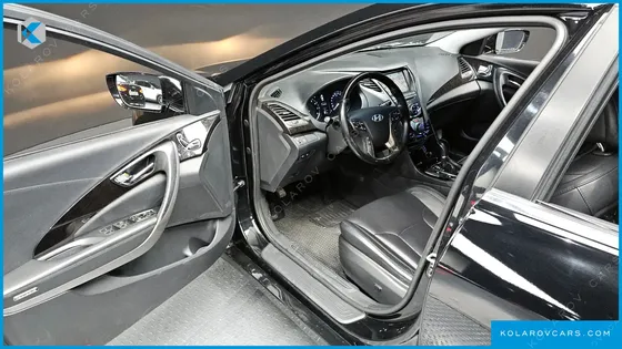 HYUNDAI GRANDEUR HG240 LUXURY