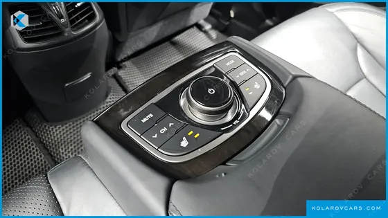 HYUNDAI GRANDEUR HG240 LUXURY