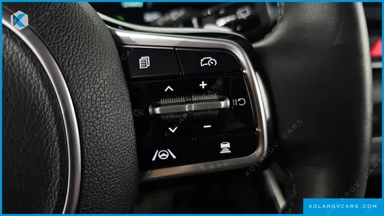 KIA CARNIVAL HEV 9SEATER NOBLESS