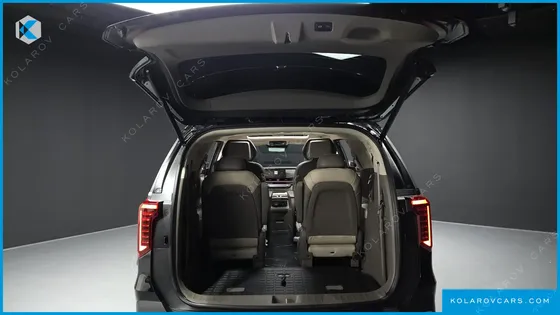KIA CARNIVAL HEV 9SEATER SIGNATURE