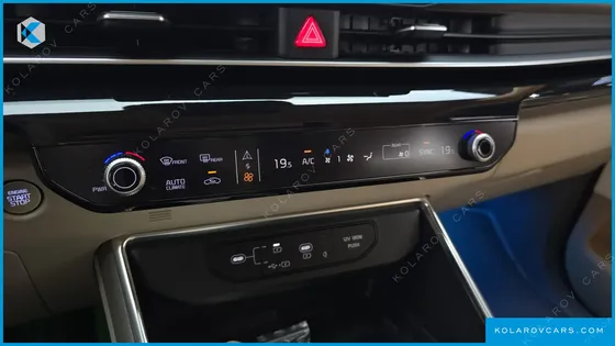 KIA CARNIVAL GASOLINE 9-SEATER HI LIMOUSINE (7-SEATER LIMOUSINE(SPECIAL VEHICLE)