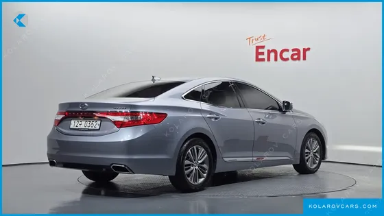 HYUNDAI GRANDEUR HG240 MODERN COLLECTION