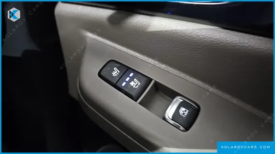 KIA CARNIVAL DIESEL 7-SEATER SIGNATURE