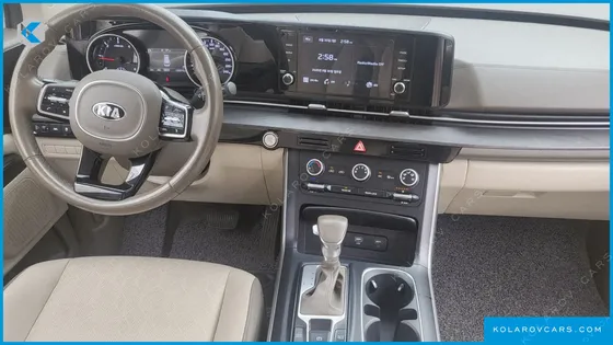 KIA CARNIVAL DIESEL 9-SEATER PRESTIGE