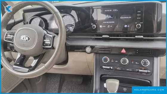 KIA CARNIVAL DIESEL 9-SEATER PRESTIGE