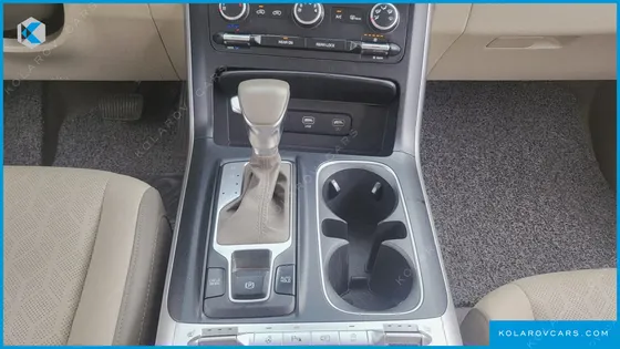 KIA CARNIVAL DIESEL 9-SEATER PRESTIGE