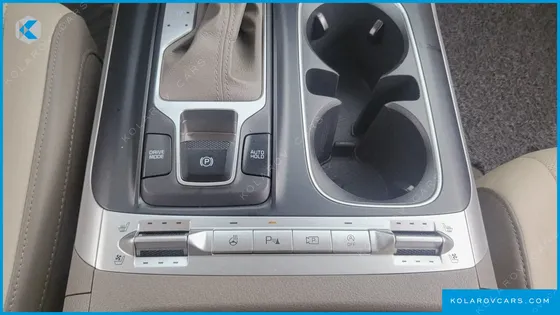 KIA CARNIVAL DIESEL 9-SEATER PRESTIGE