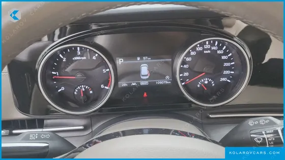 KIA CARNIVAL DIESEL 9-SEATER PRESTIGE