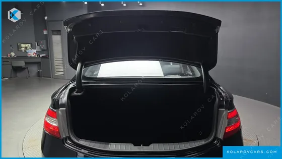 HYUNDAI GRANDEUR HG240 LUXURY