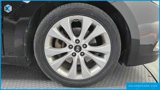 HYUNDAI GRANDEUR HG300 NOBLE