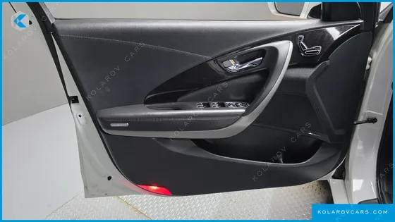 HYUNDAI GRANDEUR HG240 MODERN