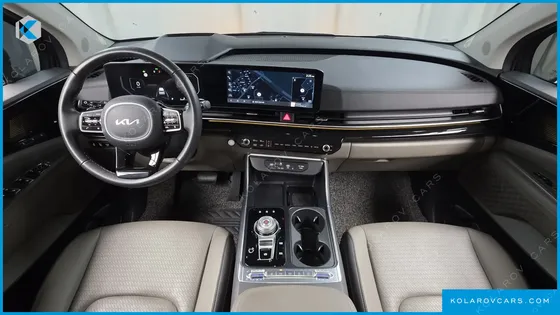 KIA CARNIVAL DIESEL 7-SEATER SIGNATURE