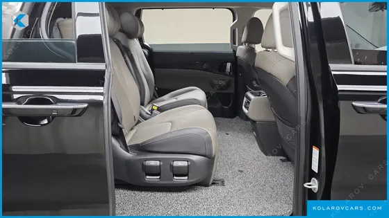 KIA CARNIVAL DIESEL 7-SEATER SIGNATURE