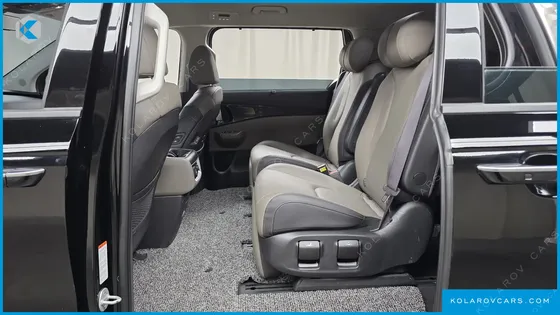 KIA CARNIVAL DIESEL 7-SEATER SIGNATURE