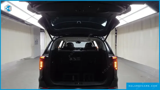 KIA CARNIVAL DIESEL 7-SEATER SIGNATURE