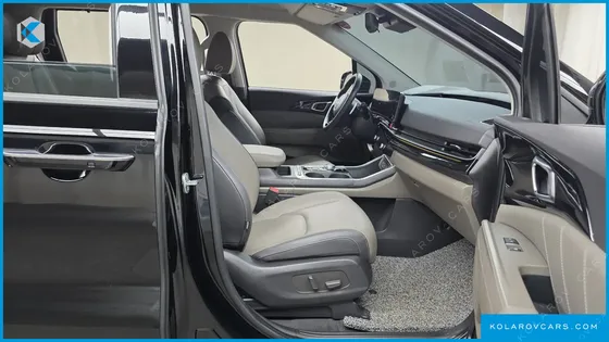 KIA CARNIVAL DIESEL 7-SEATER SIGNATURE
