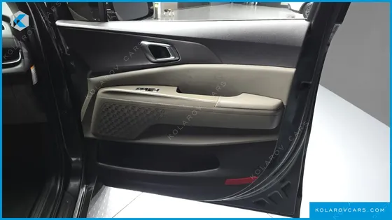 KIA CARNIVAL HEV 9SEATER NOBLESS