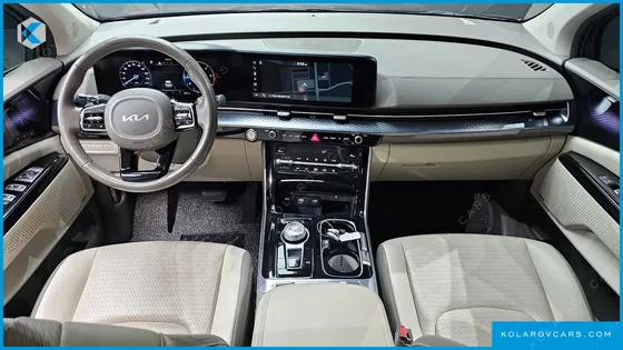 KIA CARNIVAL DIESEL 7-SEATER HI-LIMOUSINE