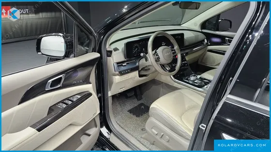 KIA CARNIVAL DIESEL 7-SEATER HI-LIMOUSINE
