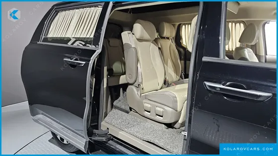 KIA CARNIVAL DIESEL 7-SEATER HI-LIMOUSINE