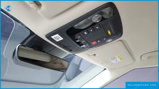 KIA CARNIVAL DIESEL 7-SEATER HI-LIMOUSINE